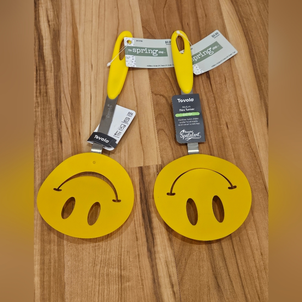 2 Smiley Face Spatulas new